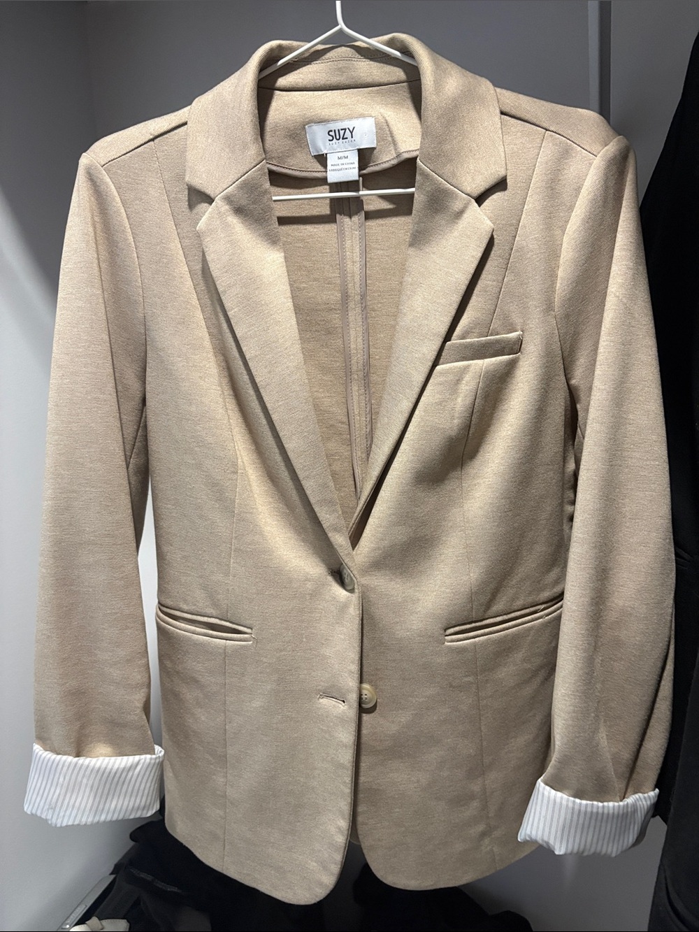 Suzy Shier Light Tan Single-Button Blazer